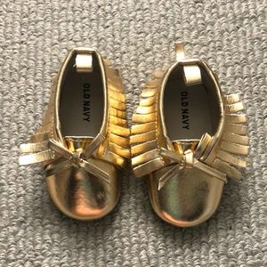 Old Navy gold baby shoes